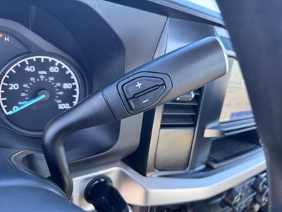 2024 Ford Super Duty F-350 SRW XL / REGULAR CAB / 6.8 LITER GAS V8 / LONG BOX / 1 OWNER / 26K MILES