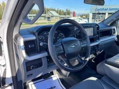 2024 Ford Super Duty F-350 SRW XL / REGULAR CAB / 6.8 LITER GAS V8 / LONG BOX / 1 OWNER / 26K MILES