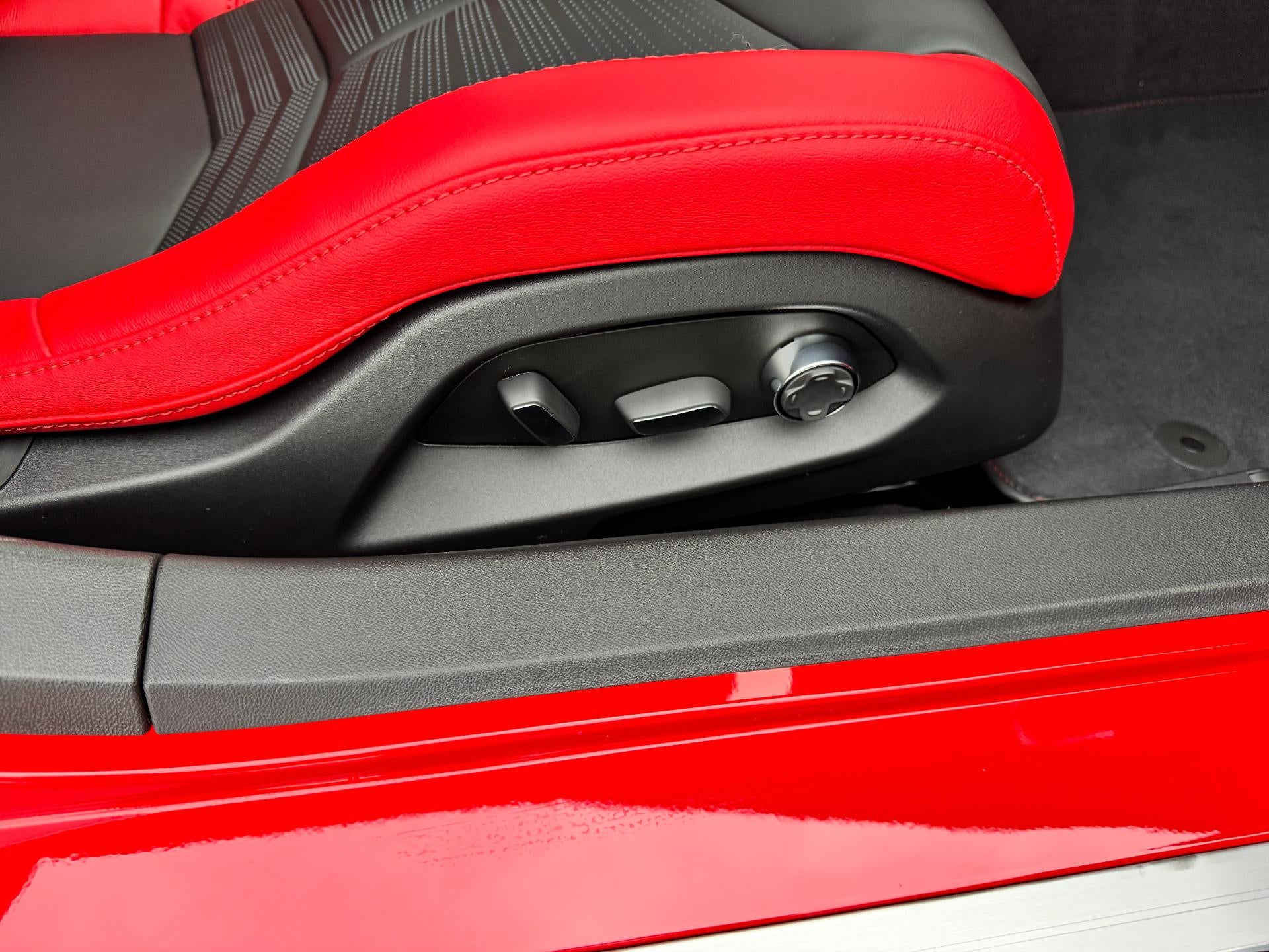 2026 Chevrolet Corvette Z06 3LZ / COUPE / 670 HORSEPOWER / FRONT LIFT / 2 TONE SEATS