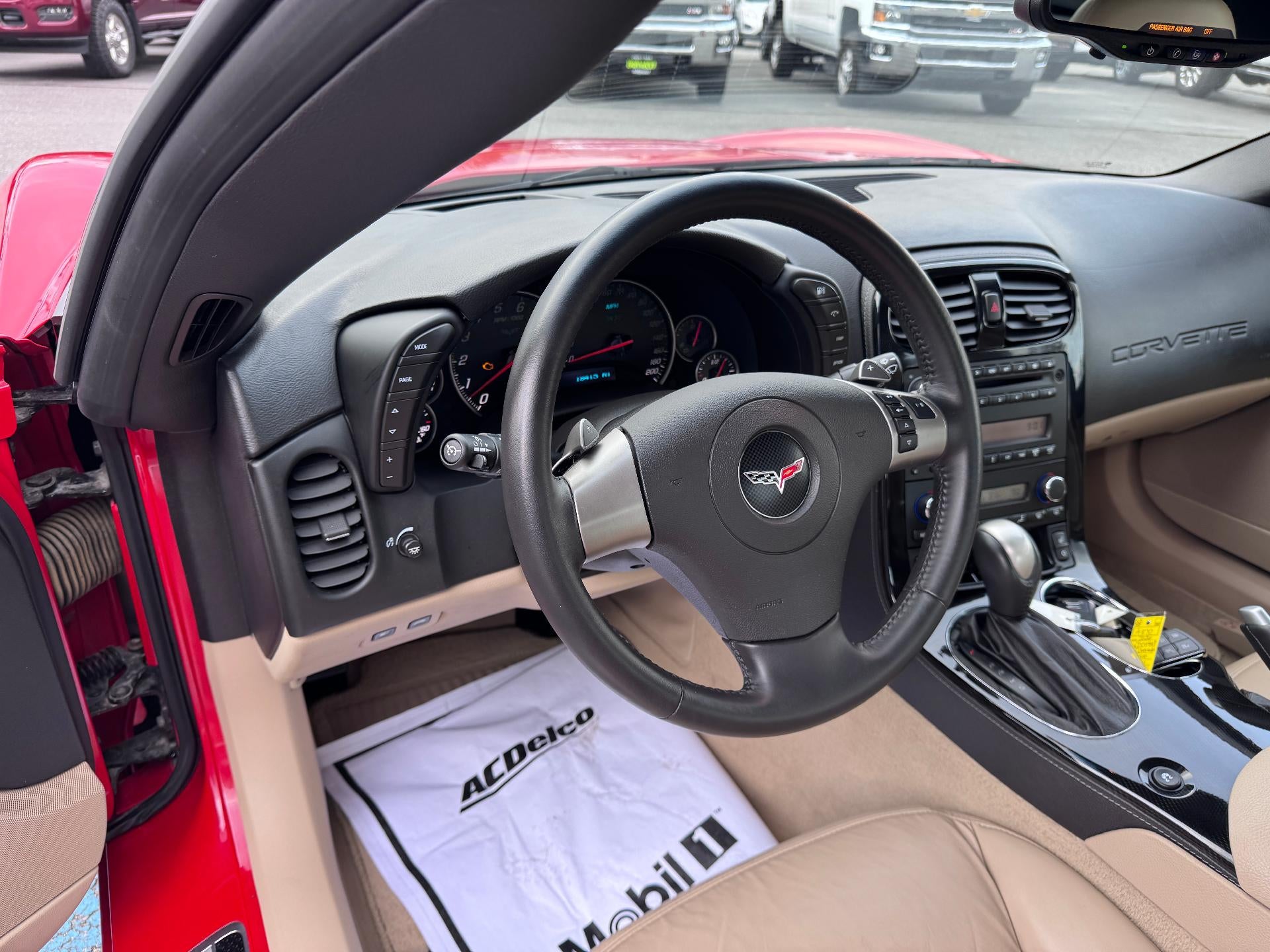 2008 Chevrolet Corvette 3LT / COUPE / 6.2 LITER V8 / 430 HORSEPOWER / Z51 PCKG / 1 OWNER / 18K MILES