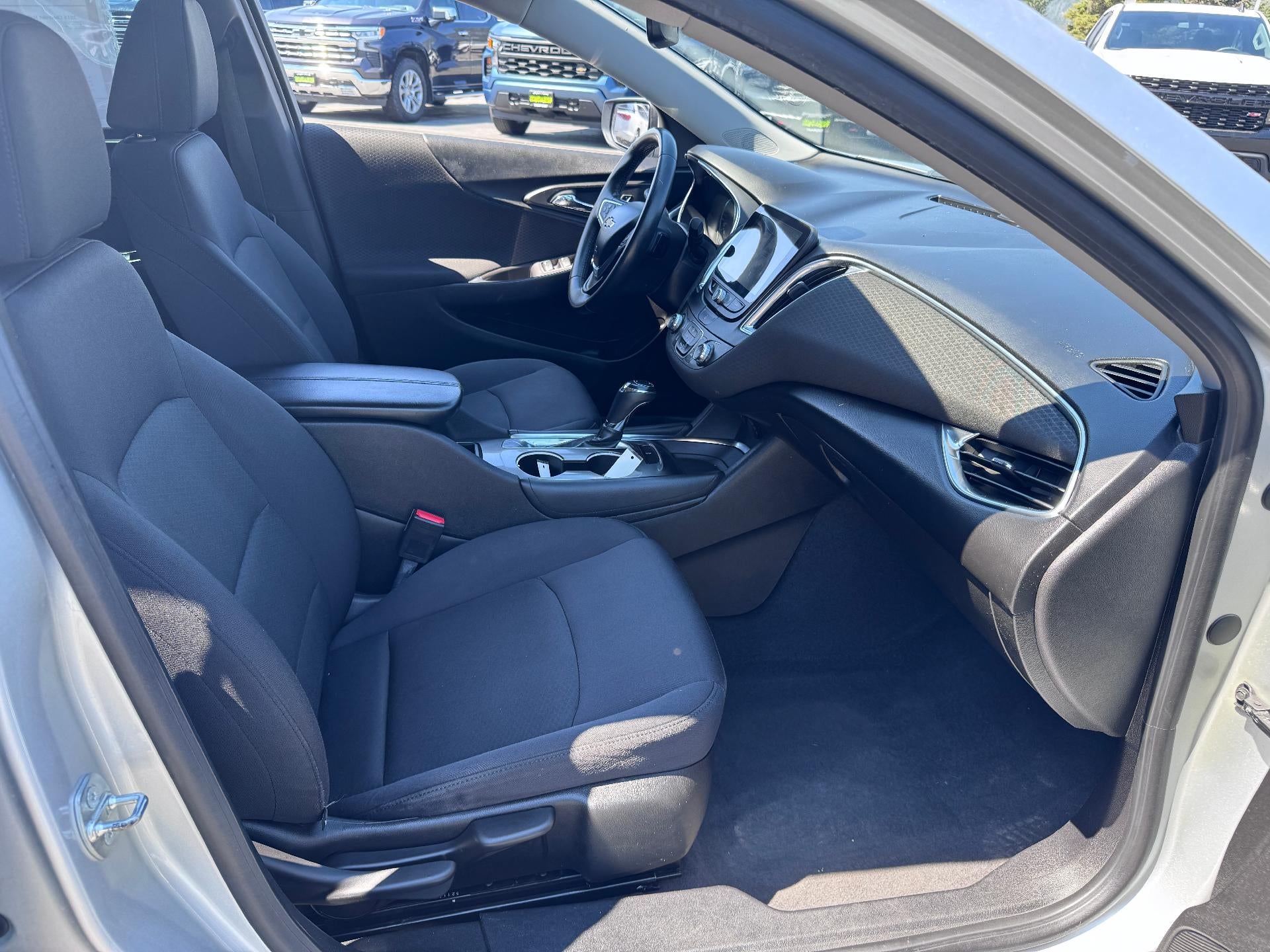 2016 Chevrolet Malibu LT / 1.5 LITER TURBO / BLUETOOTH / REAR CAM / LOCAL TRADE