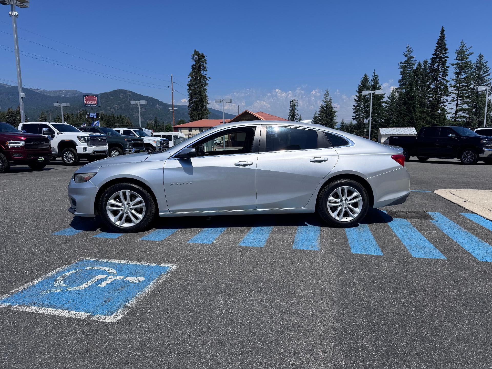2016 Chevrolet Malibu LT / 1.5 LITER TURBO / BLUETOOTH / REAR CAM / LOCAL TRADE