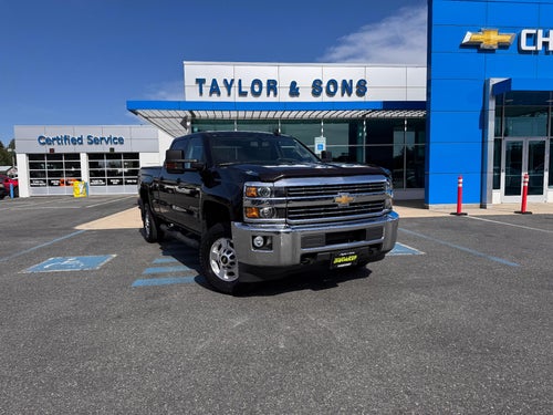 2017 Chevrolet Silverado 2500 HD LT / CREW / 6.0 LITER GAS V8 / STANDARD BOX / 1 OWNER / 80K MILES