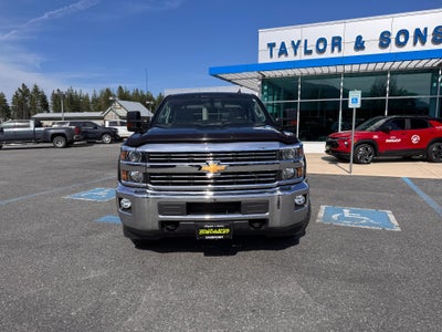 2017 Chevrolet Silverado 2500 HD LT / CREW / 6.0 LITER GAS V8 / STANDARD BOX / 1 OWNER / 80K MILES