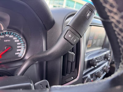 2017 Chevrolet Silverado 2500 HD LT / CREW / 6.0 LITER GAS V8 / STANDARD BOX / 1 OWNER / 80K MILES