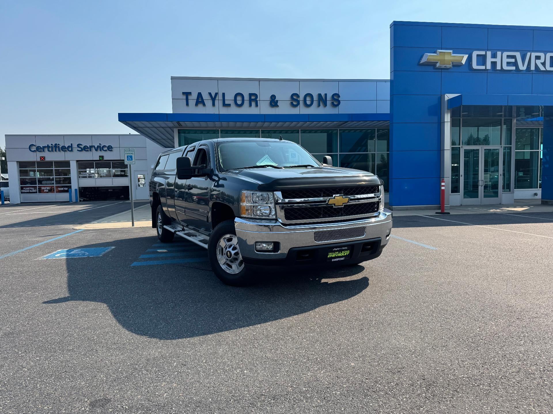 2012 Chevrolet Silverado 2500 HD LT / 2 WHEEL DRIVE / EXTENDED CAB / LONG BOX / 6.0 GAS V8 / 1 OWNER