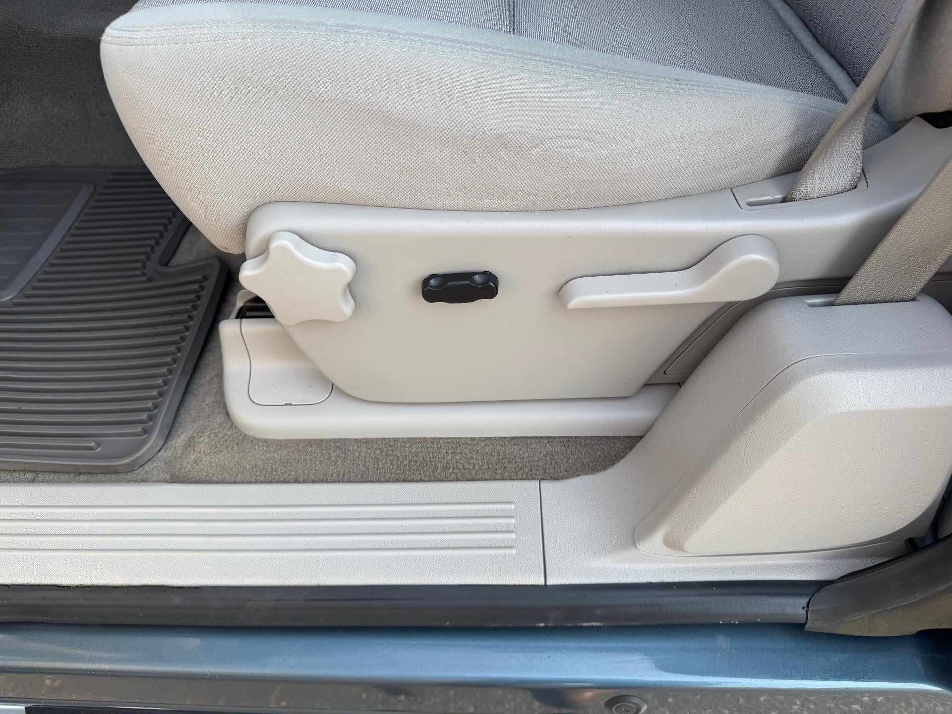 2012 Chevrolet Silverado 2500 HD LT / 2 WHEEL DRIVE / EXTENDED CAB / LONG BOX / 6.0 GAS V8 / 1 OWNER