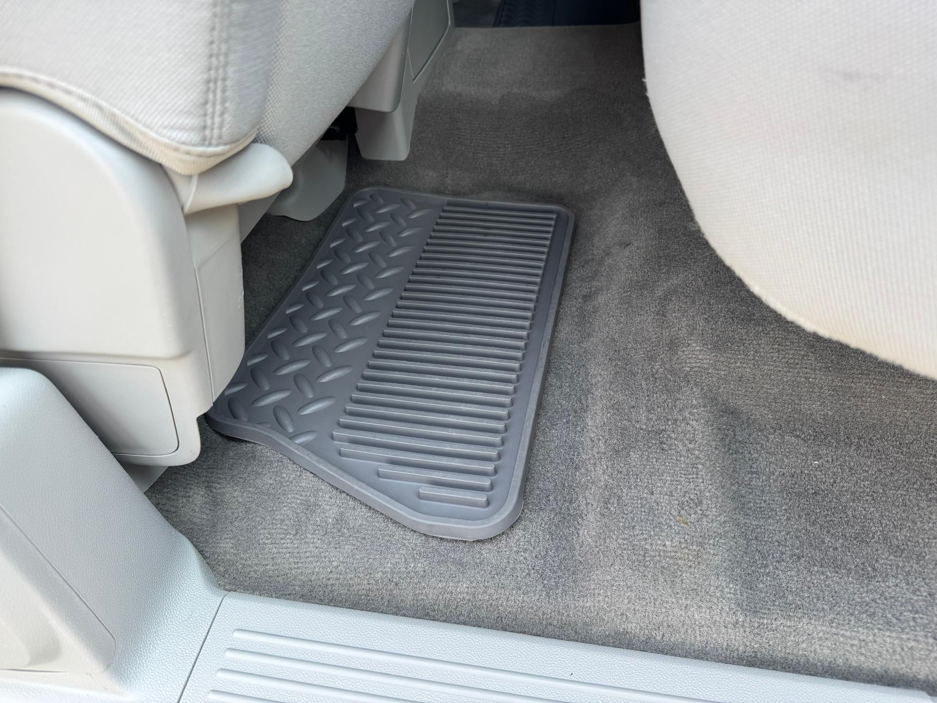 2012 Chevrolet Silverado 2500 HD LT / 2 WHEEL DRIVE / EXTENDED CAB / LONG BOX / 6.0 GAS V8 / 1 OWNER