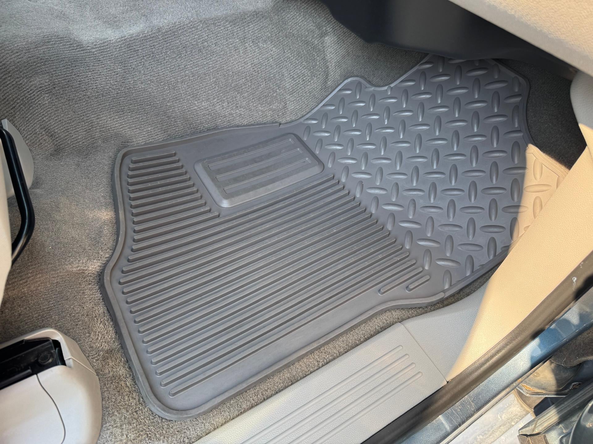 2012 Chevrolet Silverado 2500 HD LT / 2 WHEEL DRIVE / EXTENDED CAB / LONG BOX / 6.0 GAS V8 / 1 OWNER