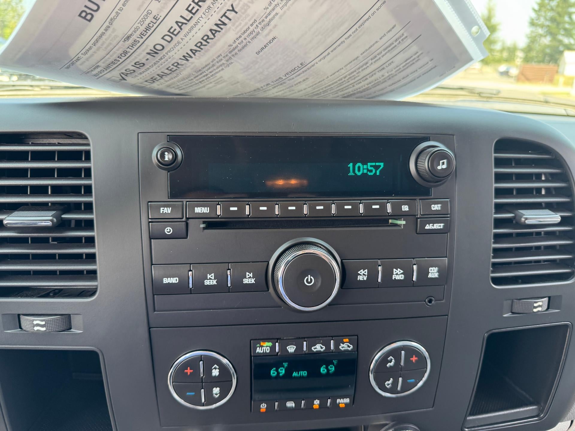 2012 Chevrolet Silverado 2500 HD LT / 2 WHEEL DRIVE / EXTENDED CAB / LONG BOX / 6.0 GAS V8 / 1 OWNER