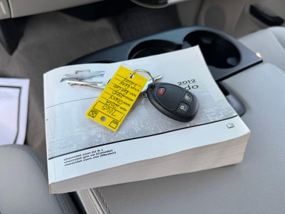 2012 Chevrolet Silverado 2500 HD LT / 2 WHEEL DRIVE / EXTENDED CAB / LONG BOX / 6.0 GAS V8 / 1 OWNER