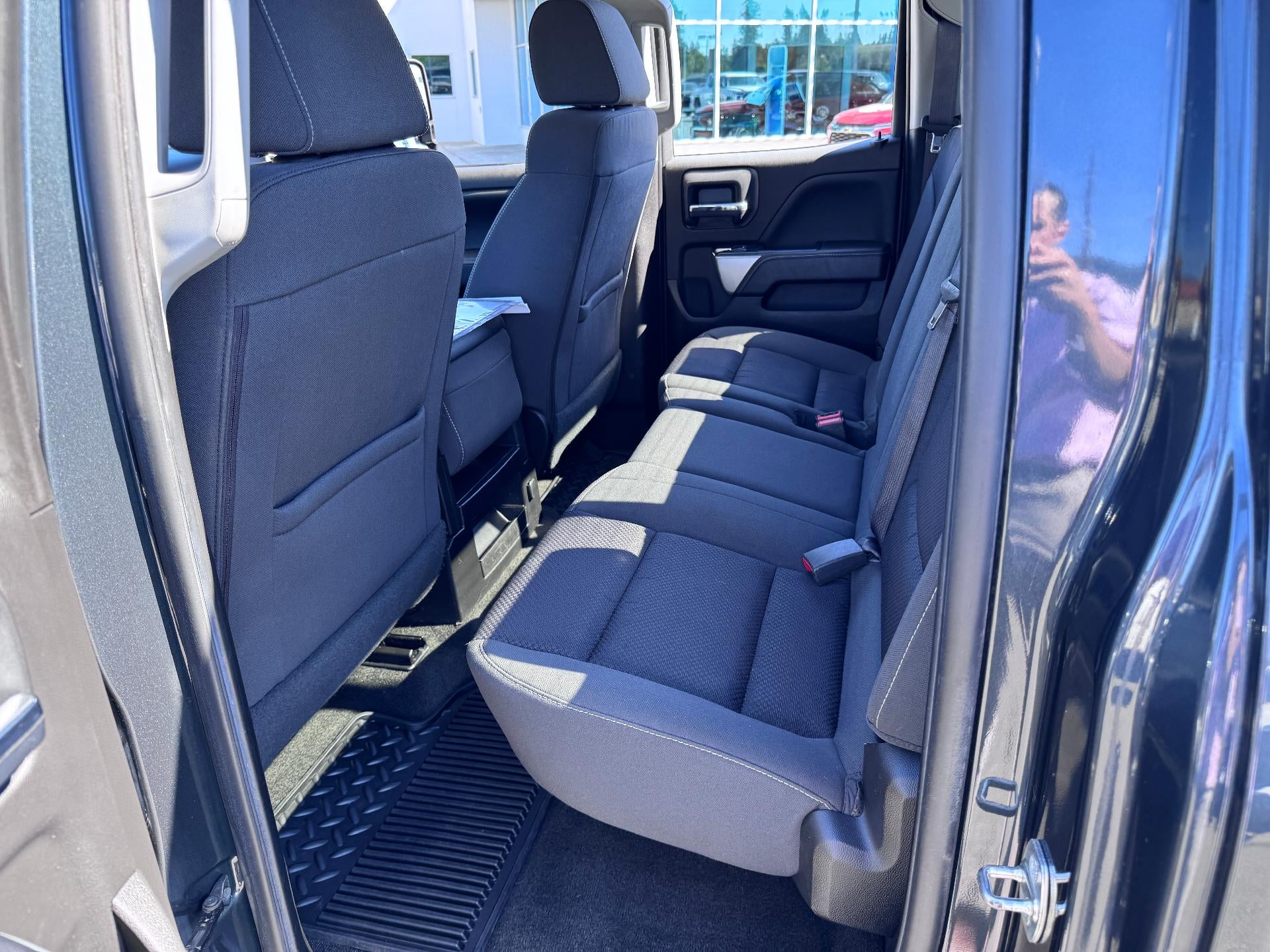 2017 Chevrolet Silverado 2500 HD LT / DOUBLE CAB / DMAX DIESEL / Z71 OFF ROAD / STANDARD BOX / 1 OWNER / LOCAL TRADE