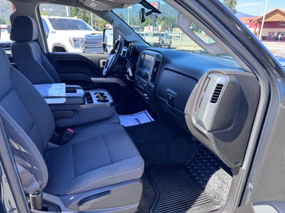 2017 Chevrolet Silverado 2500 HD LT / DOUBLE CAB / DMAX DIESEL / Z71 OFF ROAD / STANDARD BOX / 1 OWNER / LOCAL TRADE
