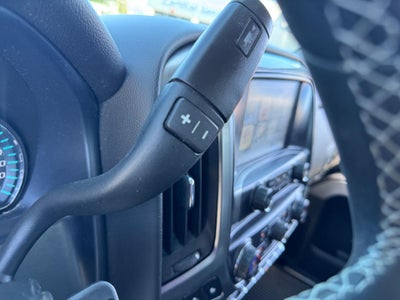 2017 Chevrolet Silverado 2500 HD LT / DOUBLE CAB / DMAX DIESEL / Z71 OFF ROAD / STANDARD BOX / 1 OWNER / LOCAL TRADE