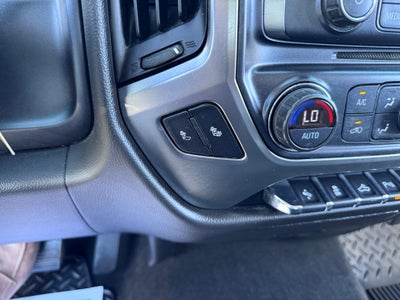 2017 Chevrolet Silverado 2500 HD LT / DOUBLE CAB / DMAX DIESEL / Z71 OFF ROAD / STANDARD BOX / 1 OWNER / LOCAL TRADE