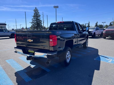 2017 Chevrolet Silverado 2500 HD LT / DOUBLE CAB / DMAX DIESEL / Z71 OFF ROAD / STANDARD BOX / 1 OWNER / LOCAL TRADE