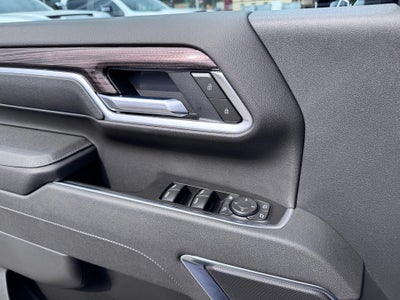 2026 Chevrolet Silverado 2500 HD LT / TRAIL BOSS / CREW / 6.6 LITER GAS V8 / LEATHER / ADAPTIVE CRUISE / STANDARD BOX