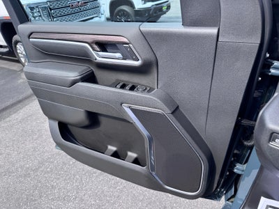 2026 Chevrolet Silverado 2500 HD LT / TRAIL BOSS / CREW / 6.6 LITER GAS V8 / LEATHER / ADAPTIVE CRUISE / STANDARD BOX