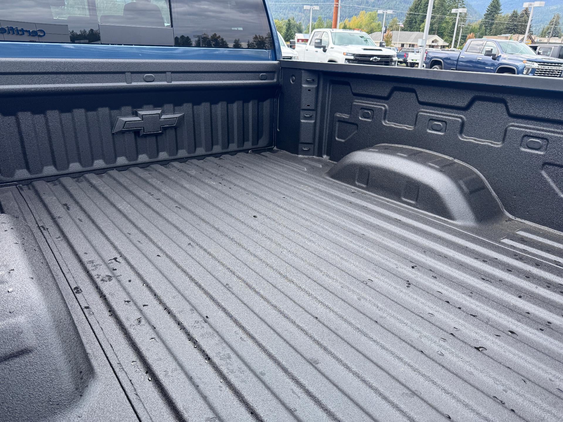 2026 Chevrolet Silverado 2500 HD LT / TRAIL BOSS / CREW / 6.6 LITER GAS V8 / LEATHER / ADAPTIVE CRUISE / STANDARD BOX