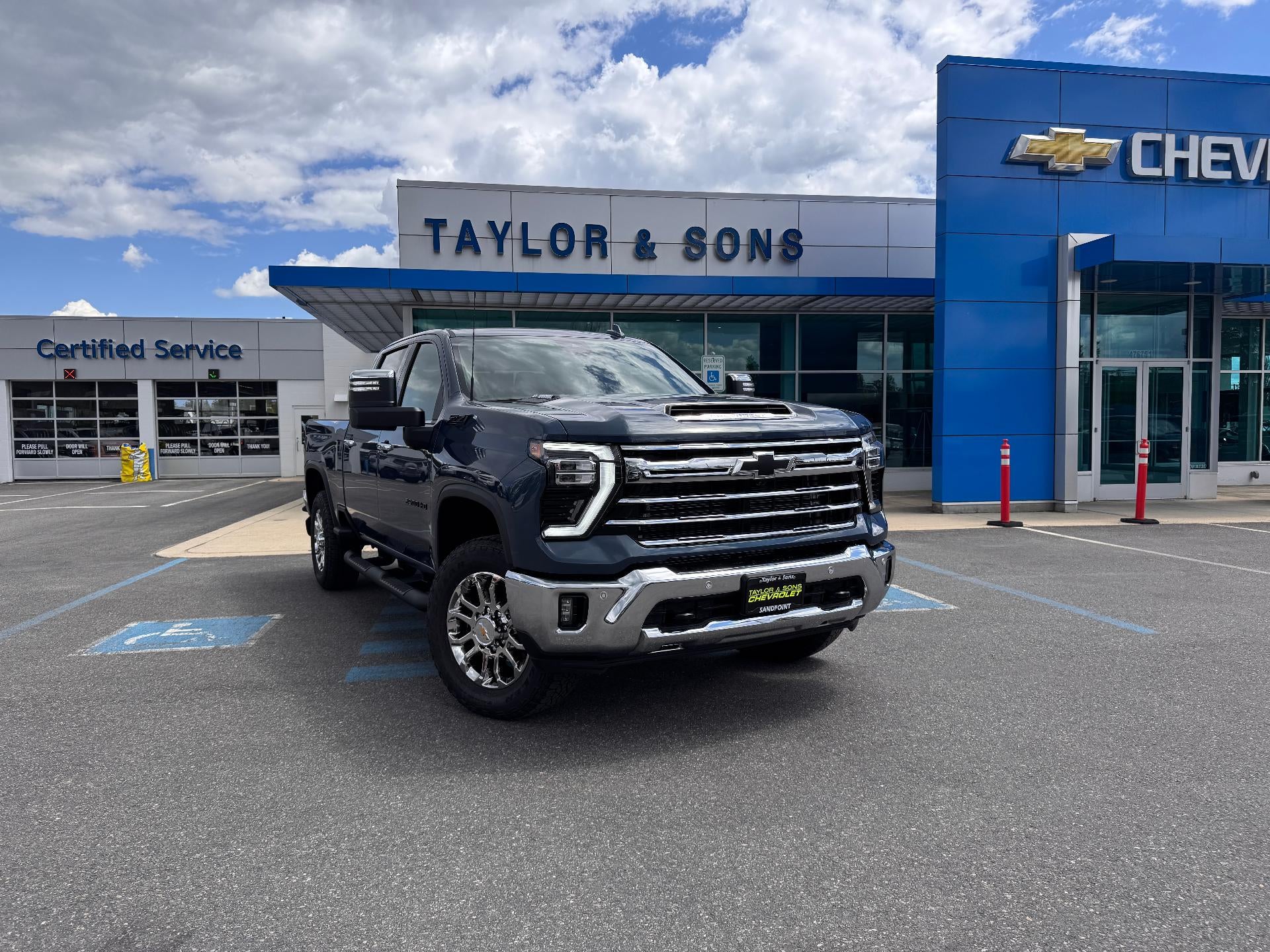 2026 Chevrolet Silverado HD LTZ 4WD Crew Cab Standard Box's photo