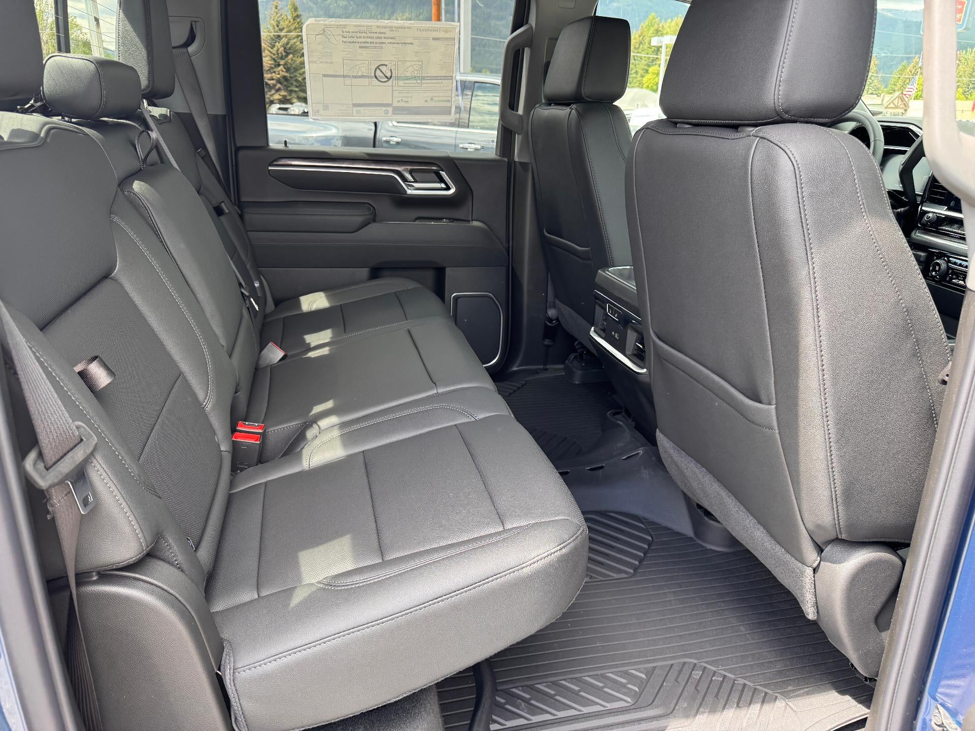 2026 Chevrolet Silverado 2500 HD LTZ / CREW / DMAX DIESEL / Z71 OFF ROAD / SUNROOF / STANDARD BOX
