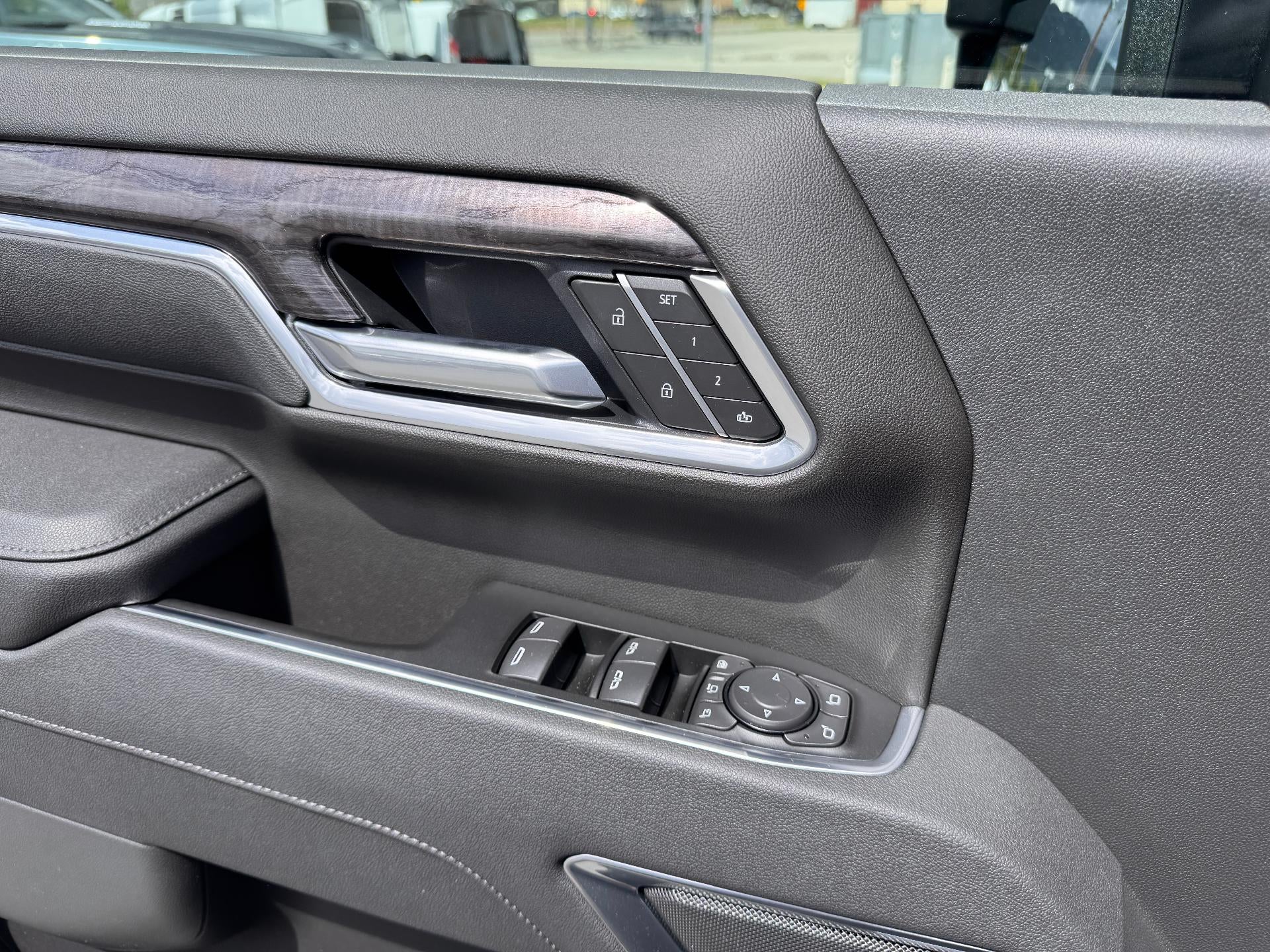 2026 Chevrolet Silverado 2500 HD LTZ / CREW / DMAX DIESEL / Z71 OFF ROAD / SUNROOF / STANDARD BOX