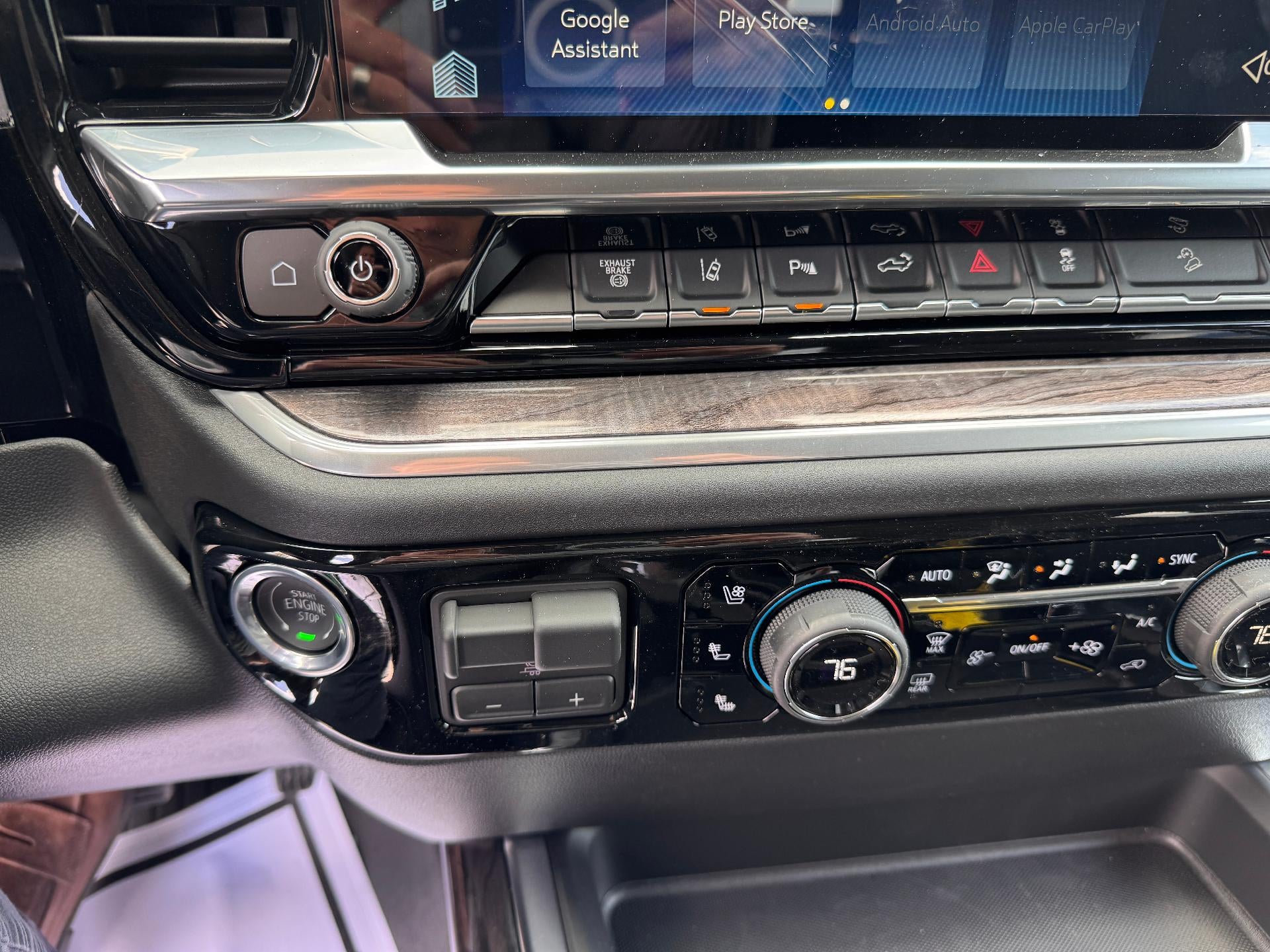 2026 Chevrolet Silverado 2500 HD LTZ / CREW / DMAX DIESEL / Z71 OFF ROAD / SUNROOF / STANDARD BOX