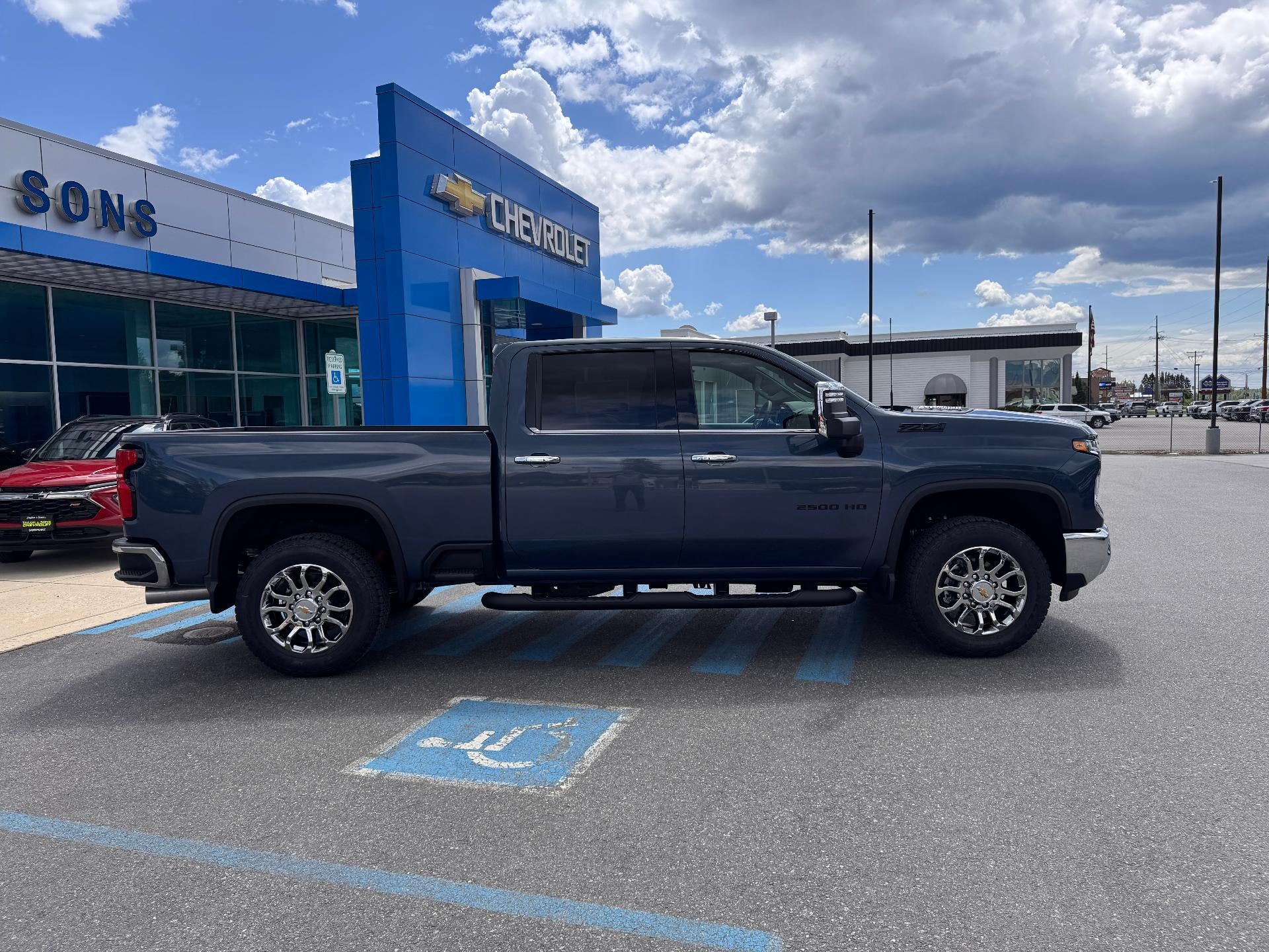 2026 Chevrolet Silverado 2500 HD LTZ / CREW / DMAX DIESEL / Z71 OFF ROAD / SUNROOF / STANDARD BOX