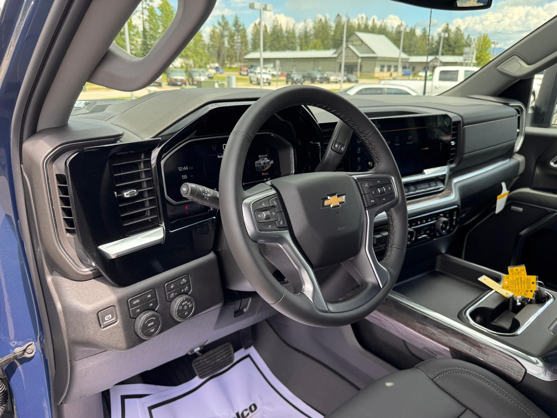 2026 Chevrolet Silverado 2500 HD LTZ / CREW / DMAX DIESEL / Z71 OFF ROAD / SUNROOF / STANDARD BOX