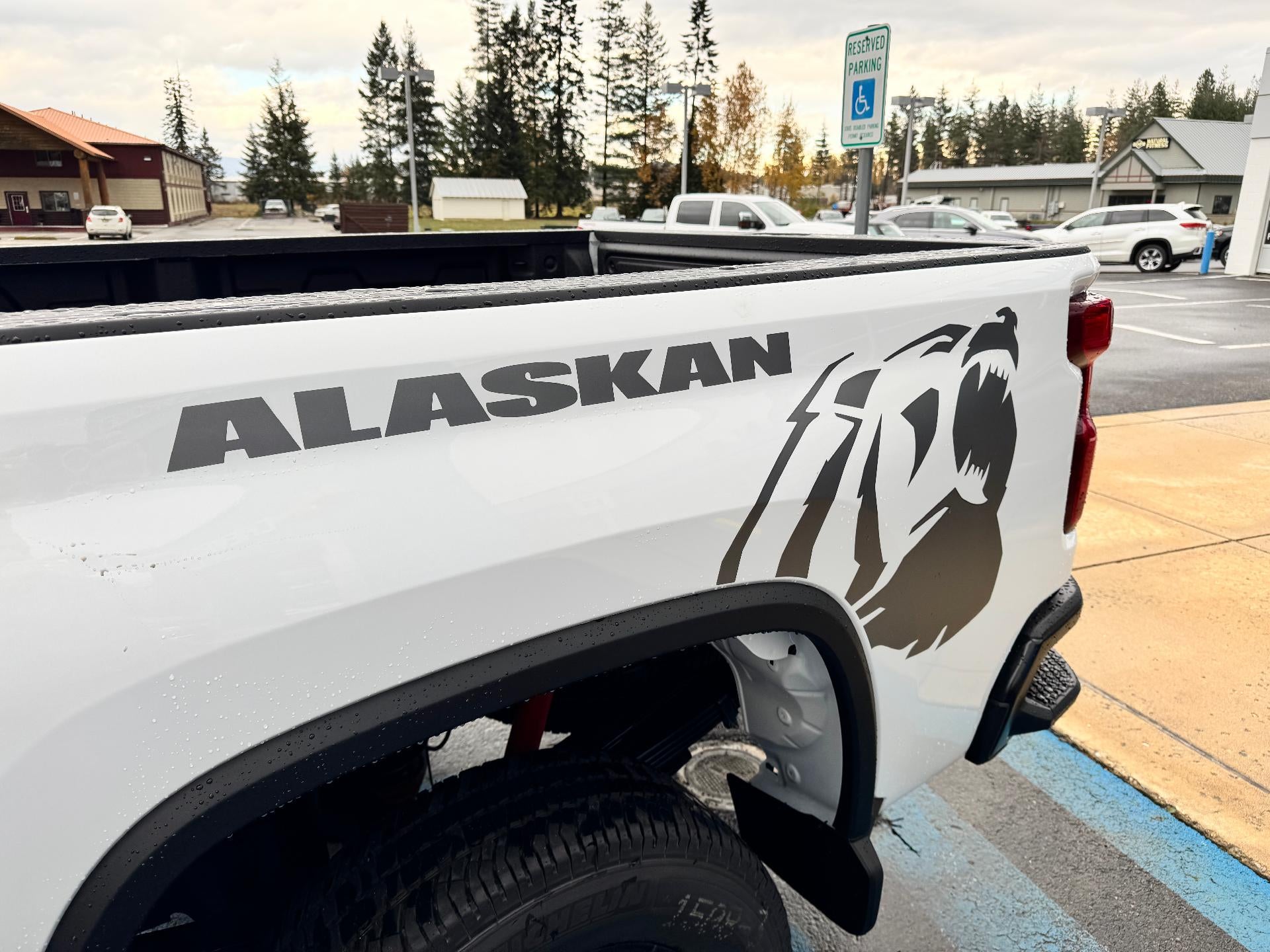 2026 Chevrolet Silverado 3500 HD WORK TRUCK / CREW / DMAX DIESEL / ALASKA PCKG / Z71 OFF ROAD / LONG BOX