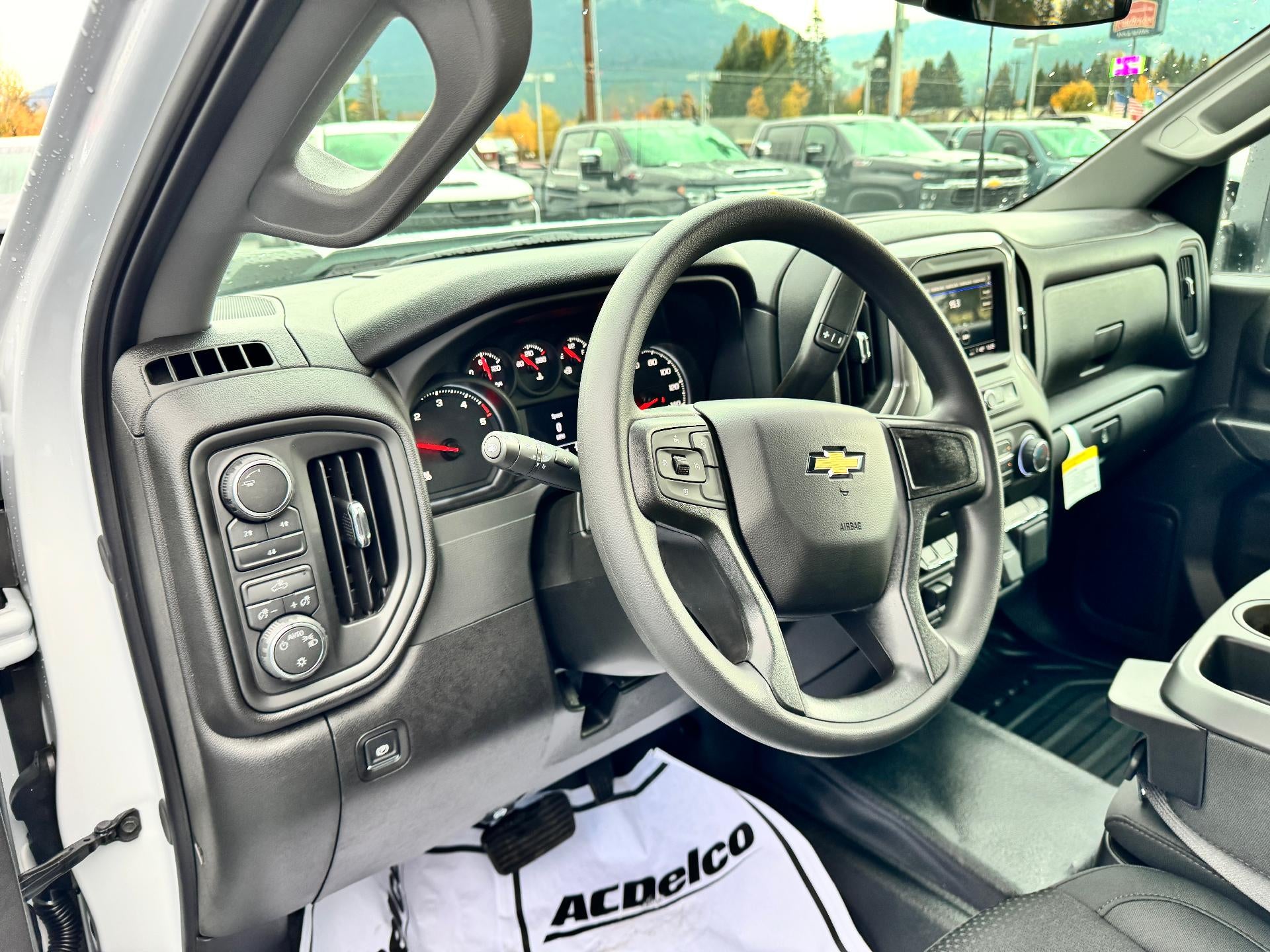 2026 Chevrolet Silverado 3500 HD WORK TRUCK / CREW / DMAX DIESEL / ALASKA PCKG / Z71 OFF ROAD / LONG BOX