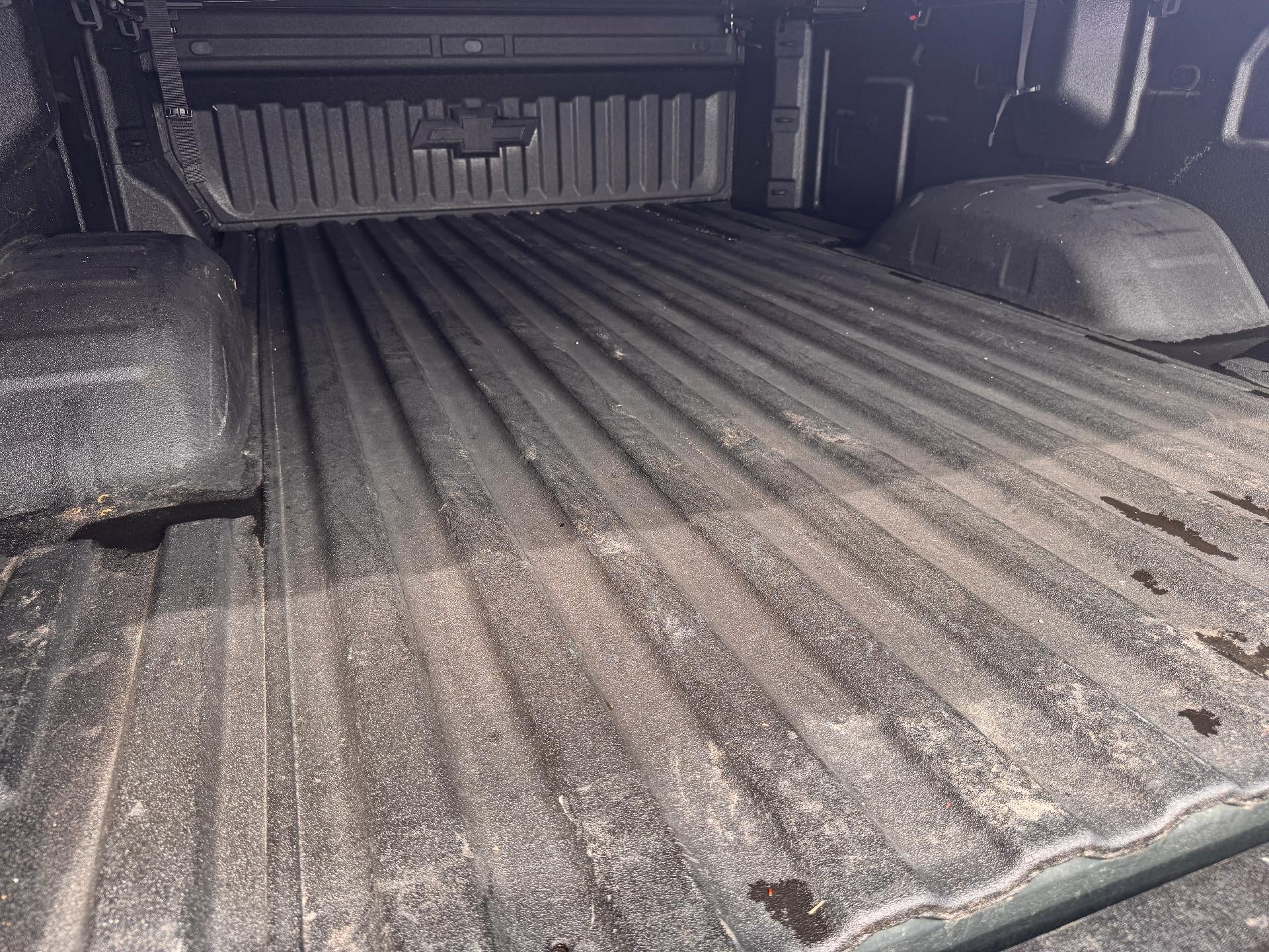 2025 Chevrolet Silverado 3500 HD LT / CREW / 6.6 LITER GAS V8 / Z71 OFF ROAD / ADAPTIVE CRUISE / LONG BOX / 1 OWNER / 5K MILES