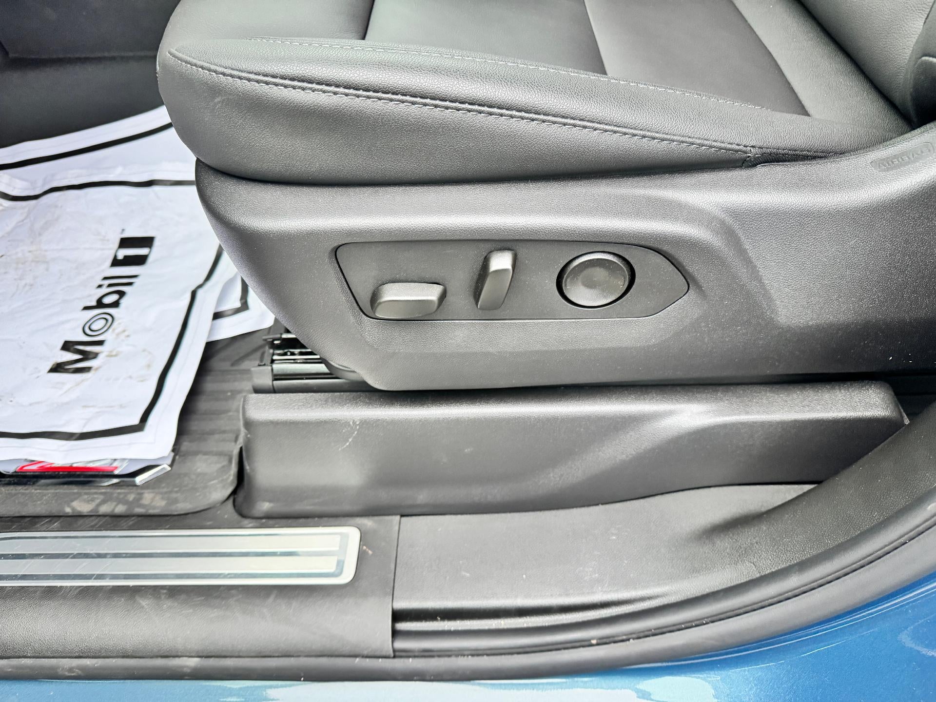 2026 Chevrolet Silverado 3500 HD LT / CREW / DMAX DIESEL / Z71 OFF ROAD / LEATHER / LONG BOX