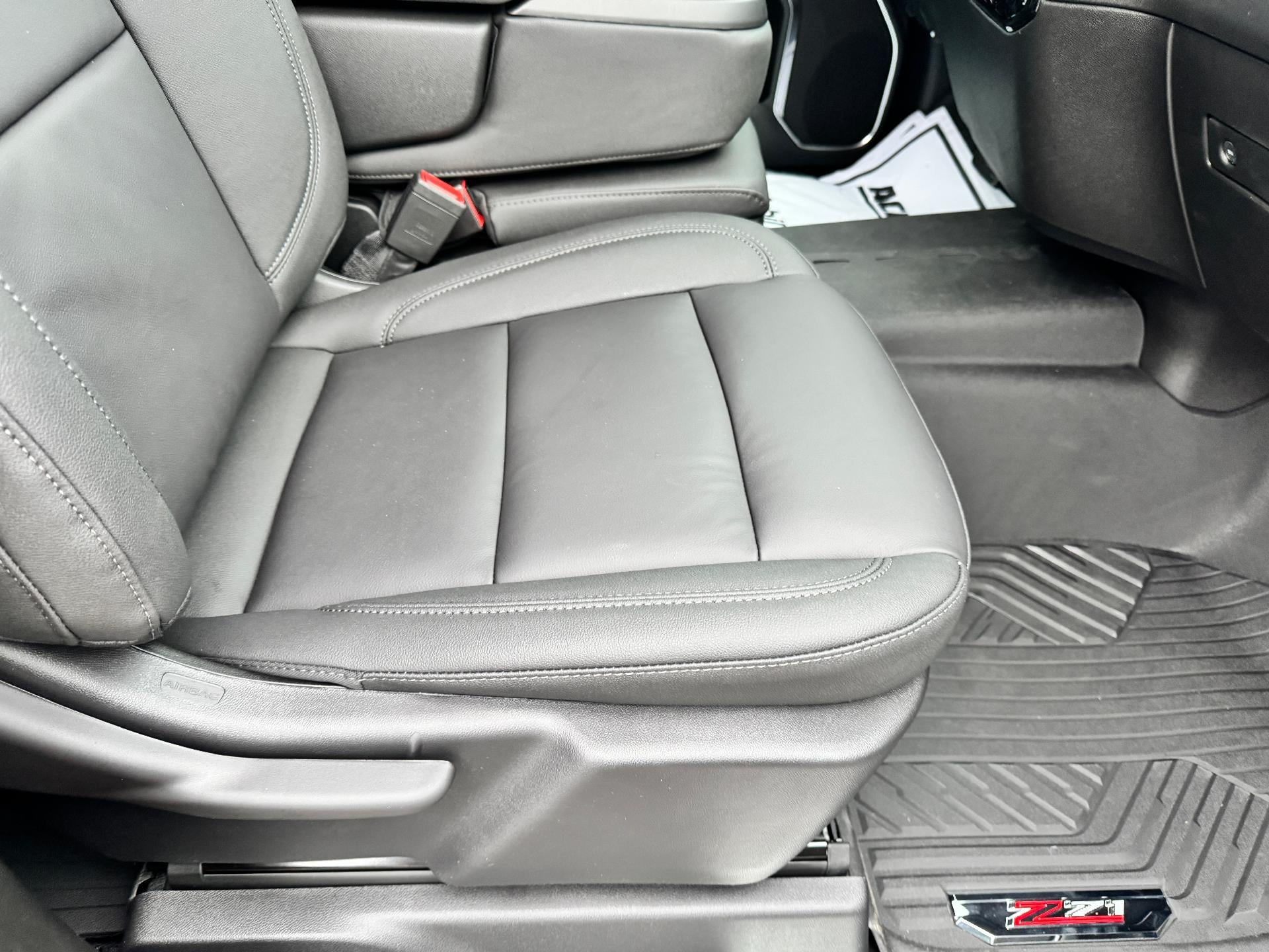 2026 Chevrolet Silverado 3500 HD LT / CREW / DMAX DIESEL / Z71 OFF ROAD / LEATHER / LONG BOX