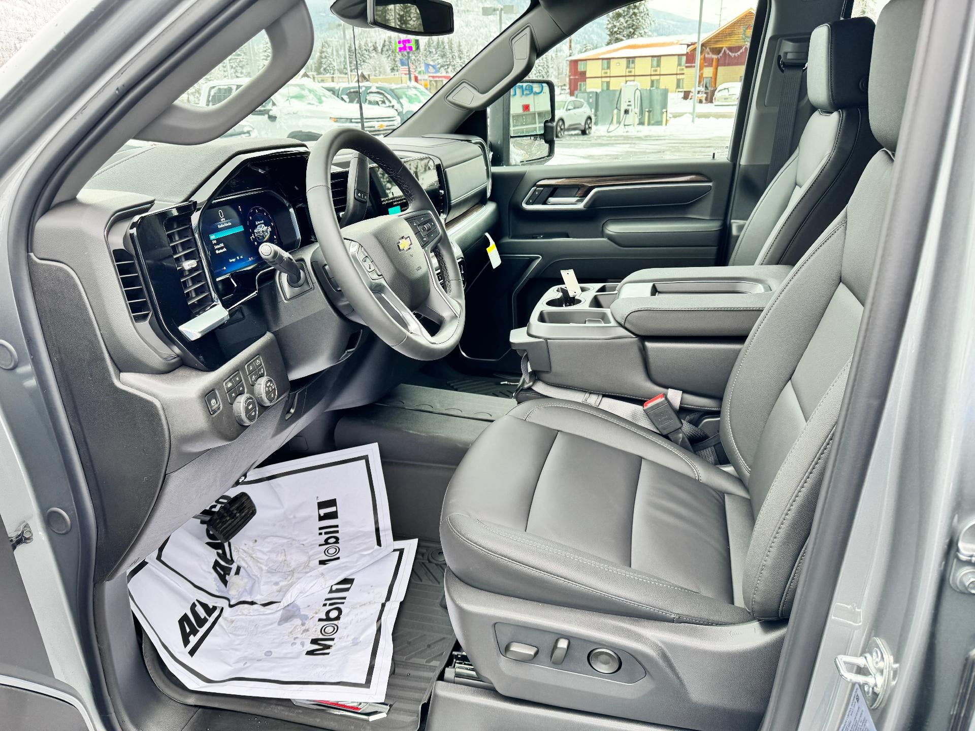 2026 Chevrolet Silverado 3500 HD LT / CREW / DMAX DIESEL / Z71 OFF ROAD / LONG BOX / LEATHER