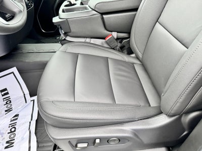 2026 Chevrolet Silverado 3500 HD LT / CREW / DMAX DIESEL / Z71 OFF ROAD / LONG BOX / LEATHER