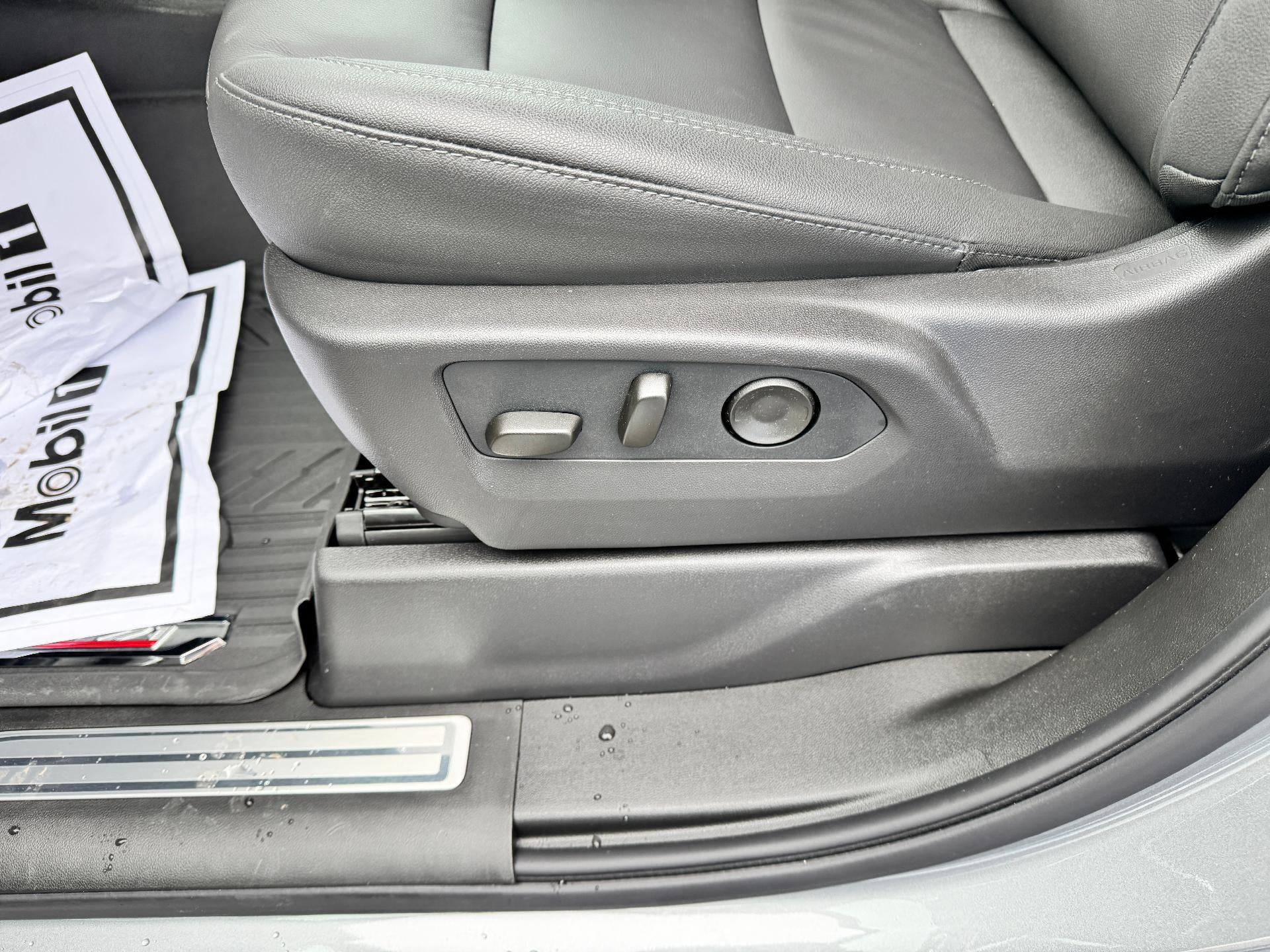 2026 Chevrolet Silverado 3500 HD LT / CREW / DMAX DIESEL / Z71 OFF ROAD / LONG BOX / LEATHER