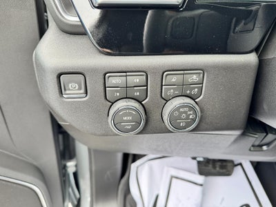 2026 Chevrolet Silverado 3500 HD LT / CREW / DMAX DIESEL / Z71 OFF ROAD / LONG BOX / LEATHER