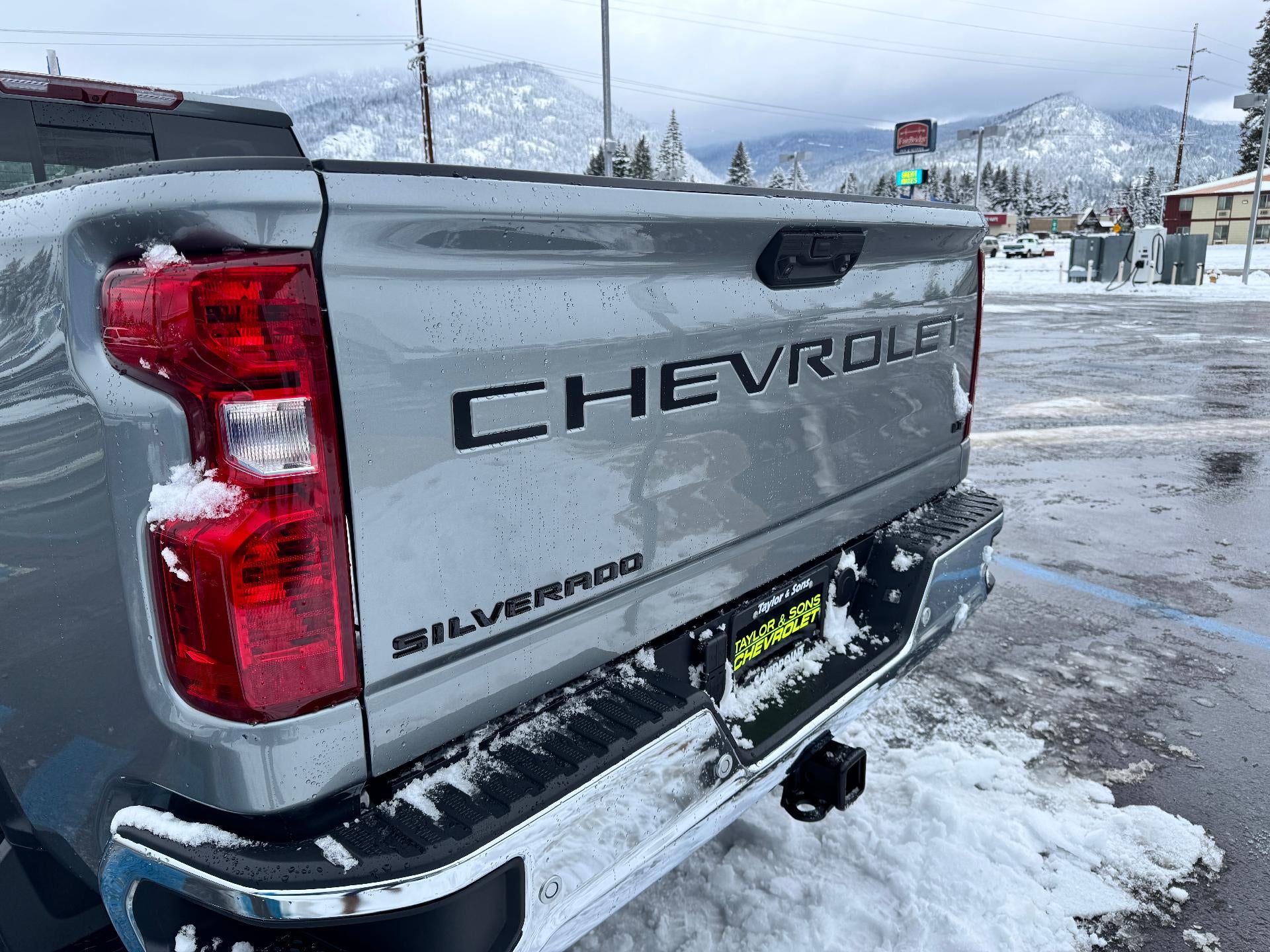 2026 Chevrolet Silverado 3500 HD LT / CREW / DMAX DIESEL / Z71 OFF ROAD / LONG BOX / LEATHER