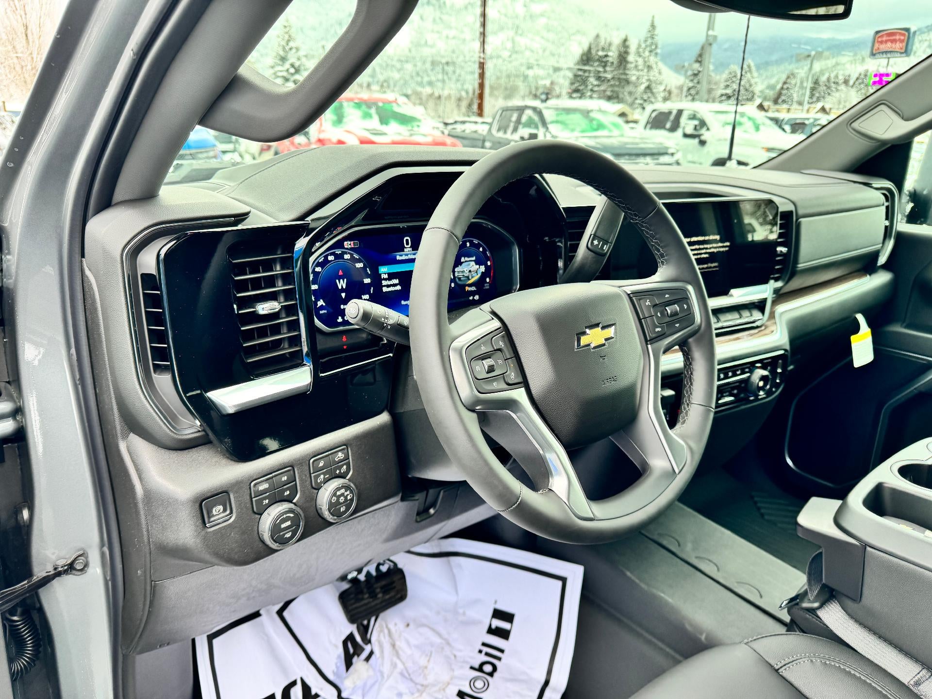 2026 Chevrolet Silverado 3500 HD LT / CREW / DMAX DIESEL / Z71 OFF ROAD / LONG BOX / LEATHER