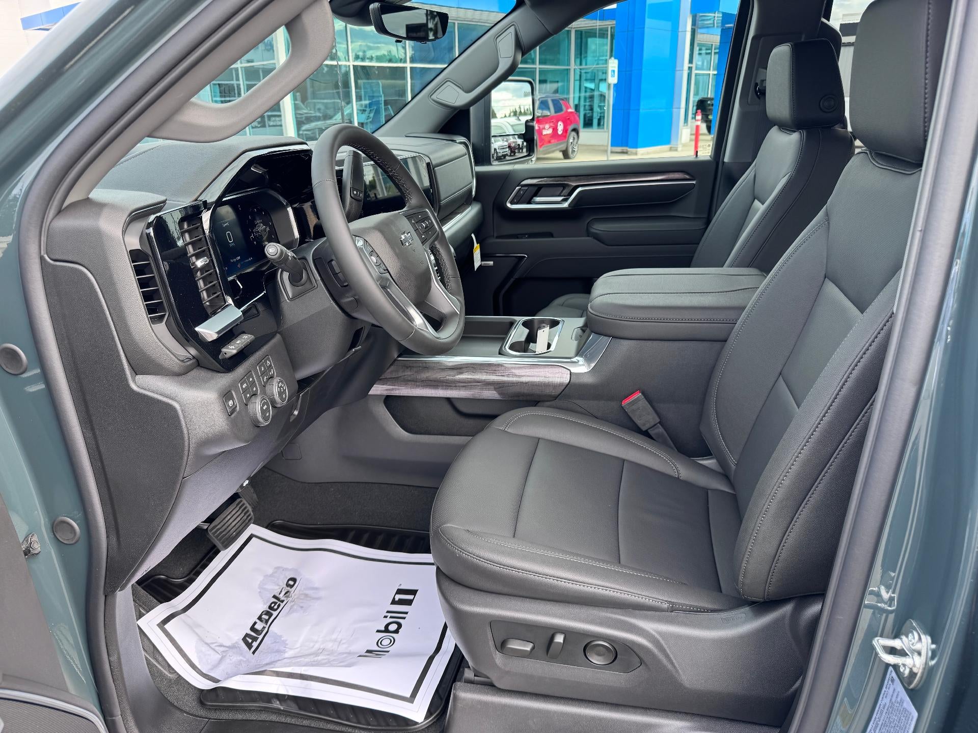 2026 Chevrolet Silverado 3500 HD LTZ / CREW / DMAX DIESEL / TRAIL BOSS / ADAPTIVE CRUISE / TECH PCKG / STANDARD BOX
