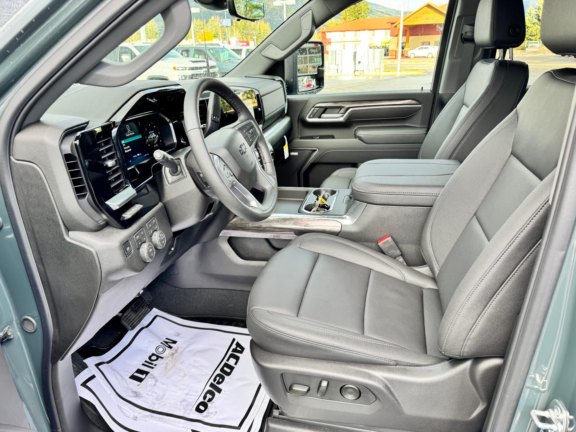 2026 Chevrolet Silverado 3500 HD LTZ / CREW / DMAX DIESEL / TRAIL BOSS / TECH PCKG / ADAPTIVE CRUISE / LONG BOX