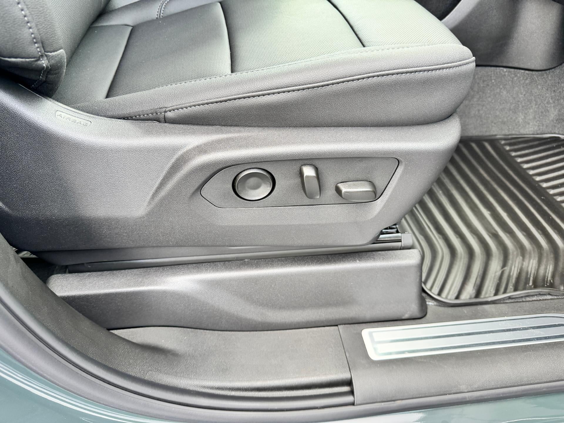 2026 Chevrolet Silverado 3500 HD LTZ / CREW / DMAX DIESEL / TRAIL BOSS / TECH PCKG / ADAPTIVE CRUISE / LONG BOX