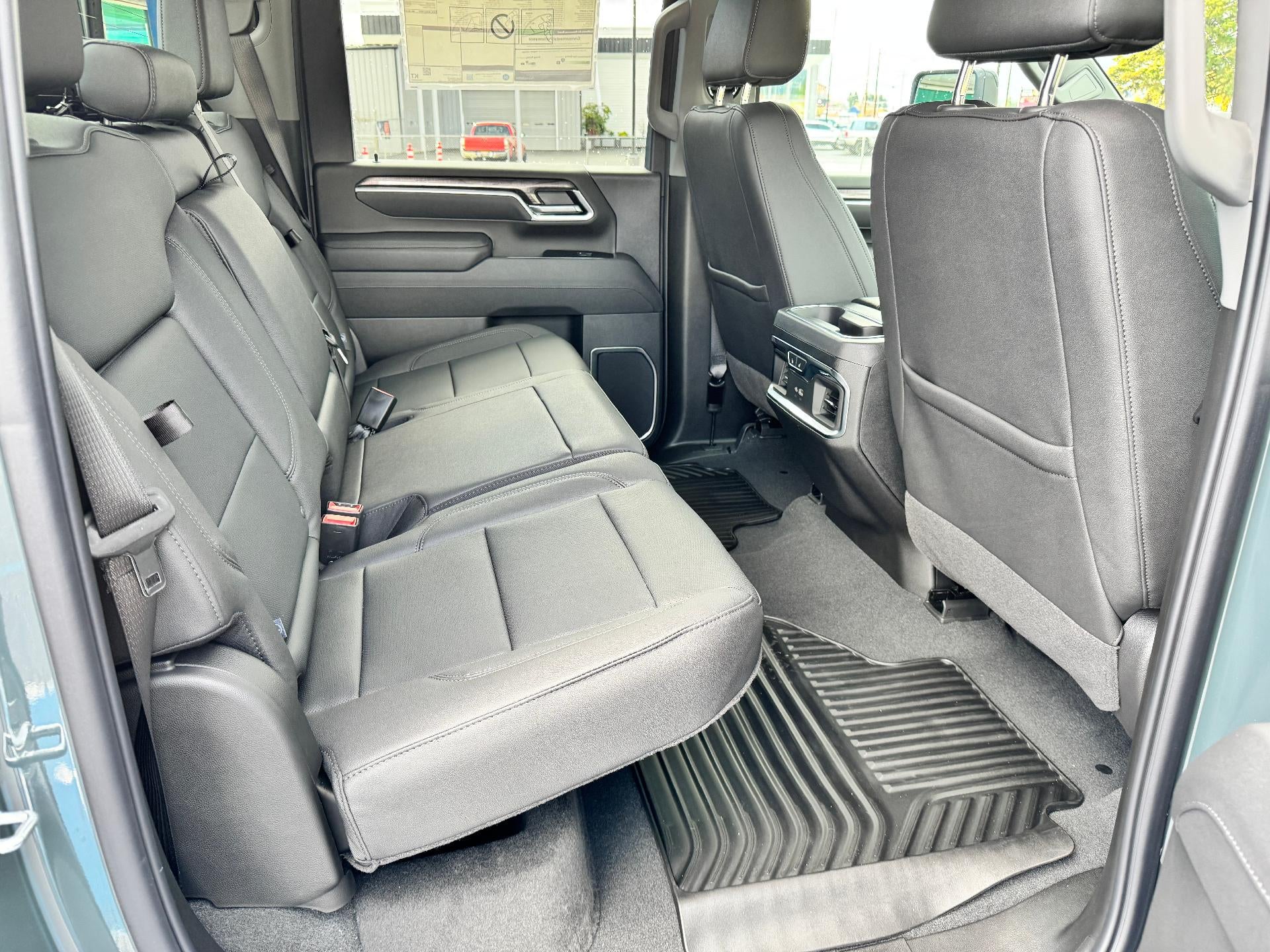 2026 Chevrolet Silverado 3500 HD LTZ / CREW / DMAX DIESEL / TRAIL BOSS / TECH PCKG / ADAPTIVE CRUISE / LONG BOX