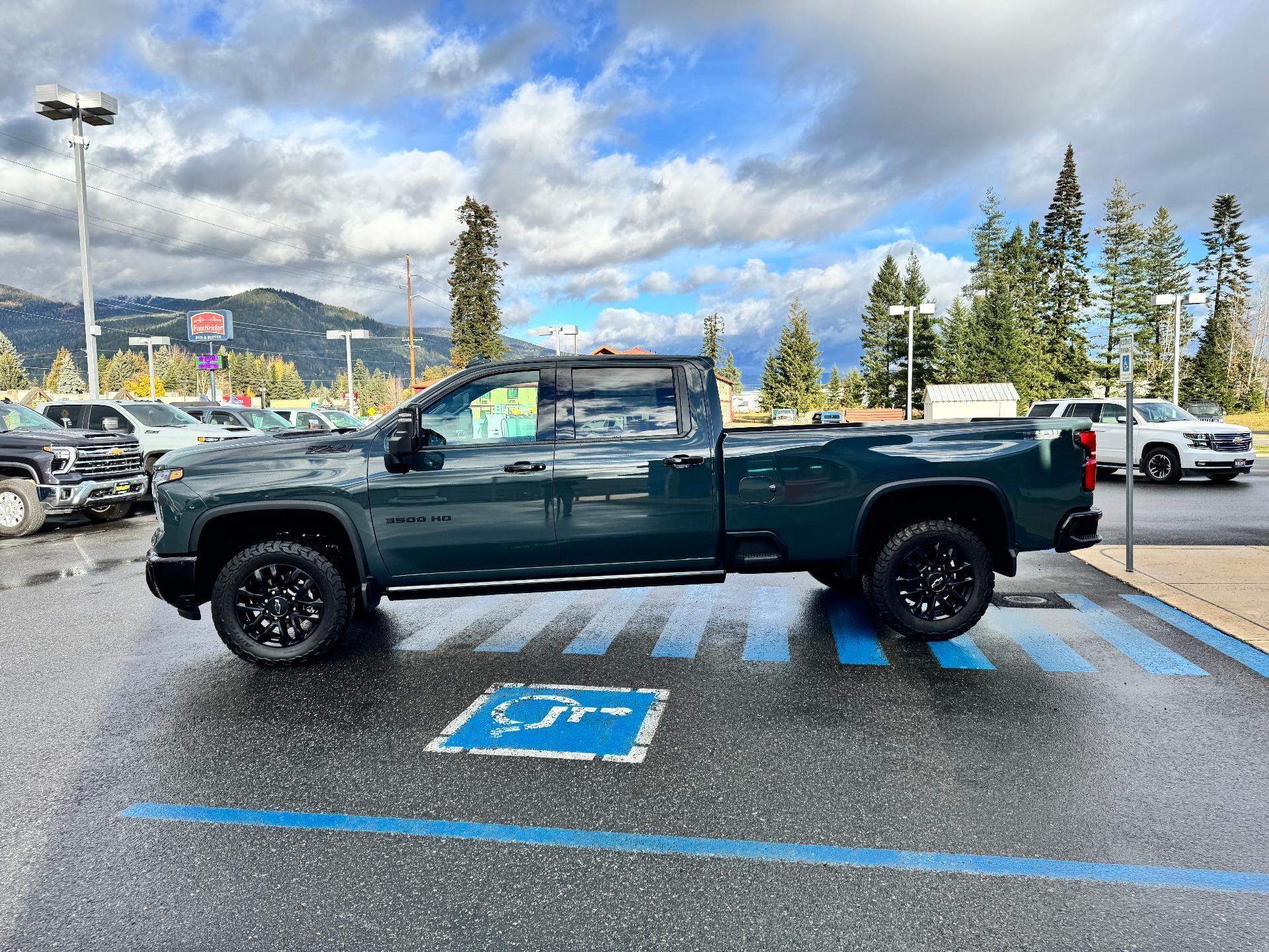 2026 Chevrolet Silverado 3500 HD LTZ / CREW / DMAX DIESEL / TRAIL BOSS / TECH PCKG / ADAPTIVE CRUISE / LONG BOX