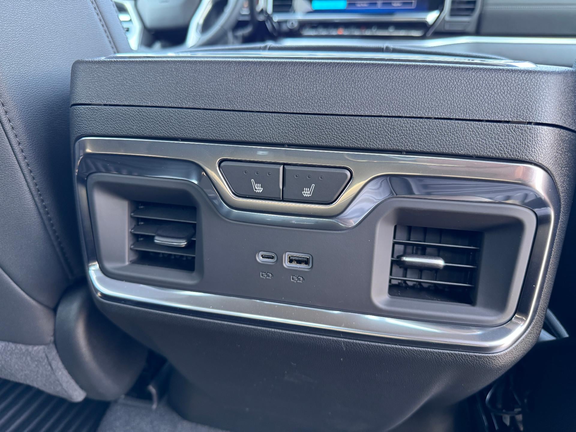 2026 Chevrolet Silverado 3500 HD LTZ / CREW / DMAX DIESEL / DUAL REAR WHEEL / TECH PCKG / ADAPTIVE CRUISE