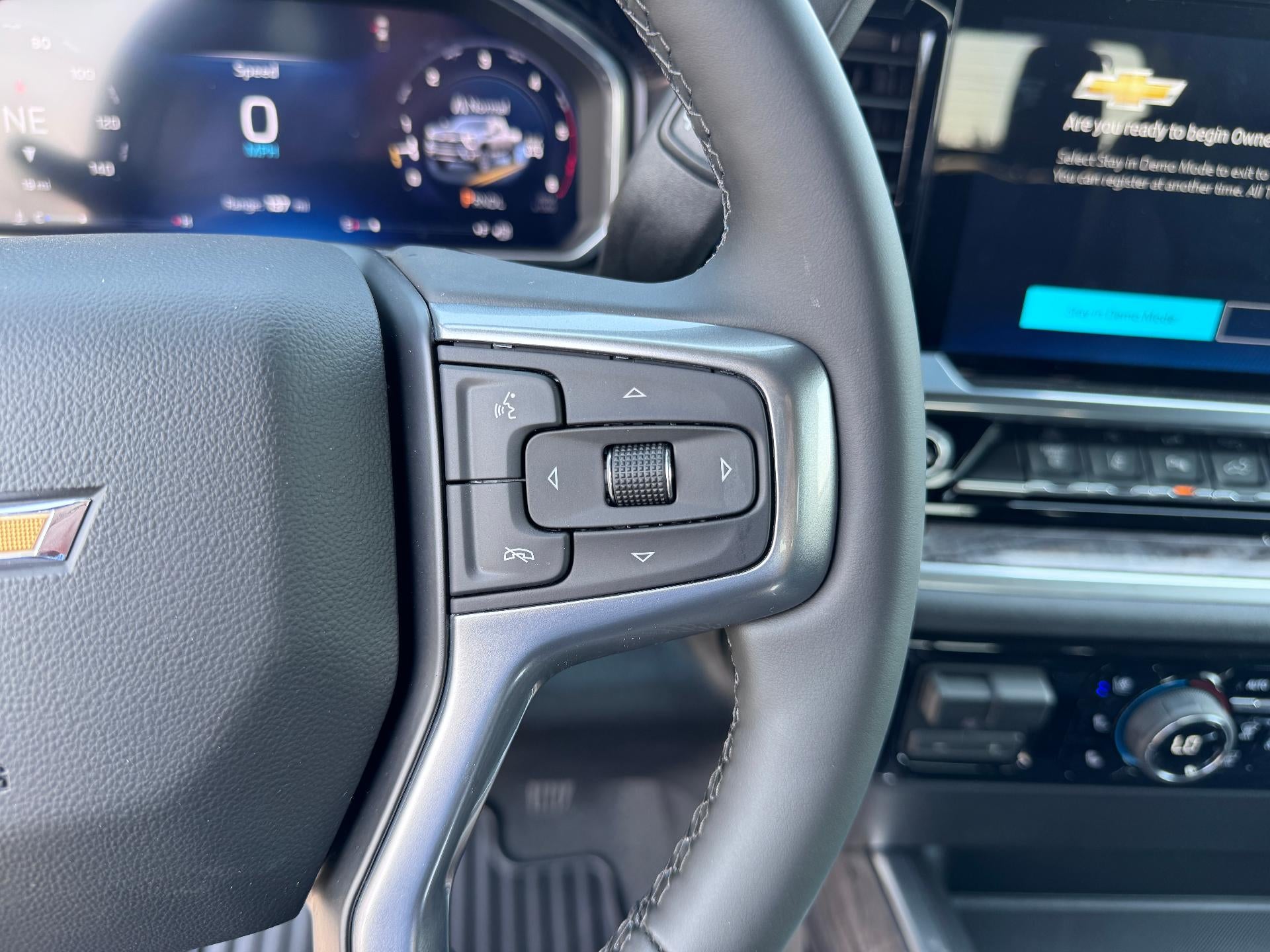 2026 Chevrolet Silverado 3500 HD LTZ / CREW / DMAX DIESEL / DUAL REAR WHEEL / TECH PCKG / ADAPTIVE CRUISE