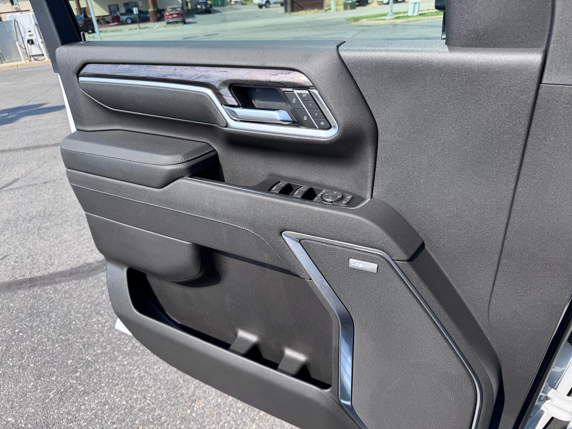 2026 Chevrolet Silverado 3500 HD LTZ / CREW / DMAX DIESEL / DUAL REAR WHEEL / TECH PCKG / ADAPTIVE CRUISE