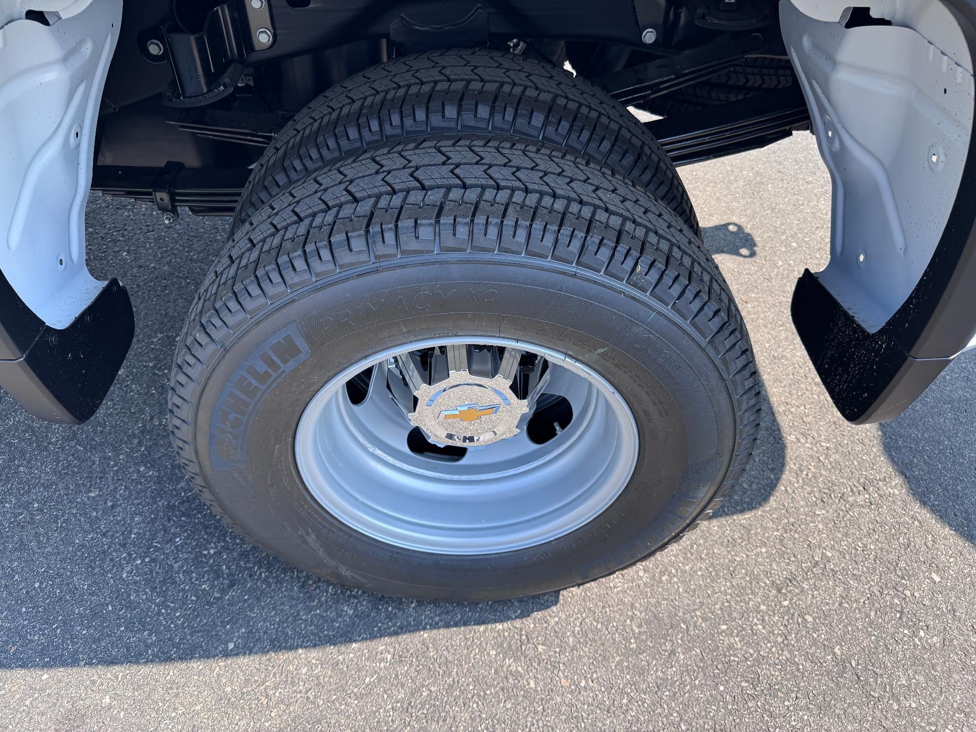 2026 Chevrolet Silverado 3500 HD LTZ / CREW / DMAX DIESEL / DUAL REAR WHEEL / TECH PCKG / ADAPTIVE CRUISE