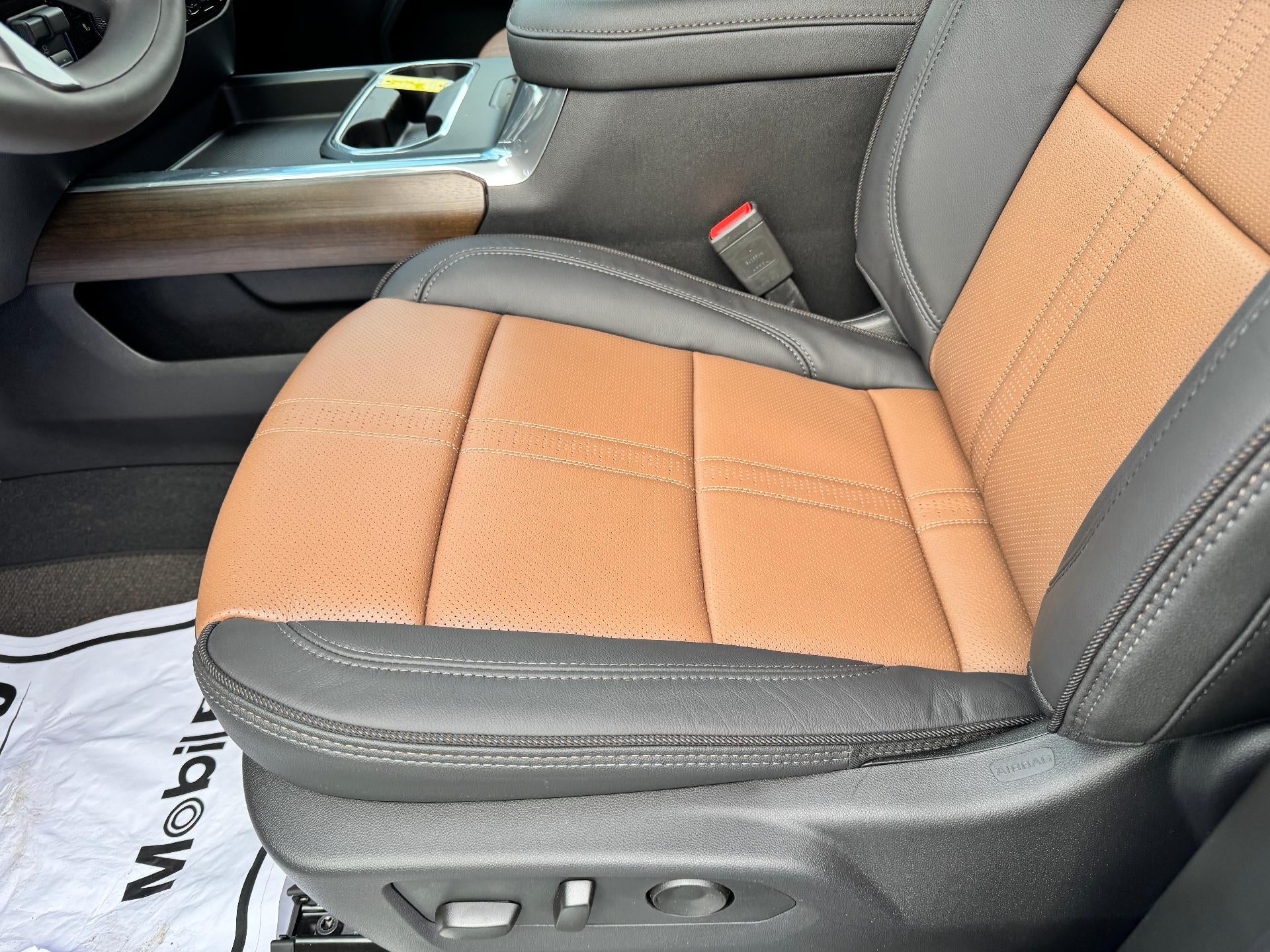 2026 Chevrolet Silverado 3500 HD HIGH COUNTRY / CREW / DMAX DIESEL / Z71 OFF ROAD / STANDARD BOX